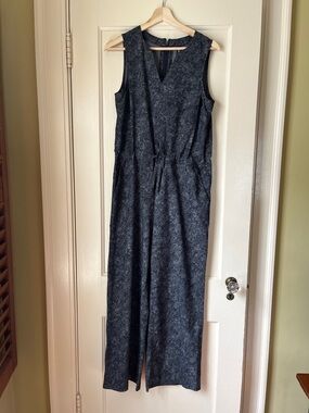 Athleta Sleeveless Wide-Leg Jumpsuit in Charcoal